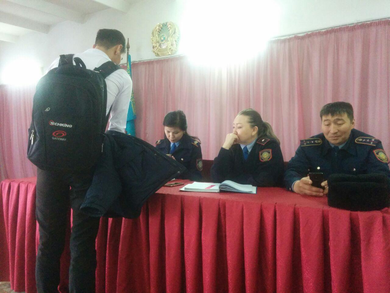 Жасөспірім істері бойынша инспекторымен кездесу